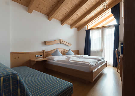 Rooms on the ski slopes of Alta Badia
